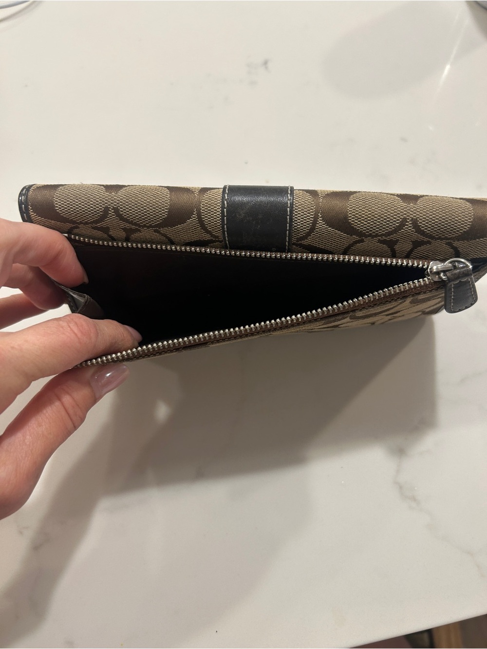 COACH Jacquard & Leather SIGNATURE C Checkbook Wallet With Checkbook Cover - Picture 7 of 8